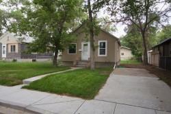 318 8 Street SE Medicine Hat, AB T1A 1L7