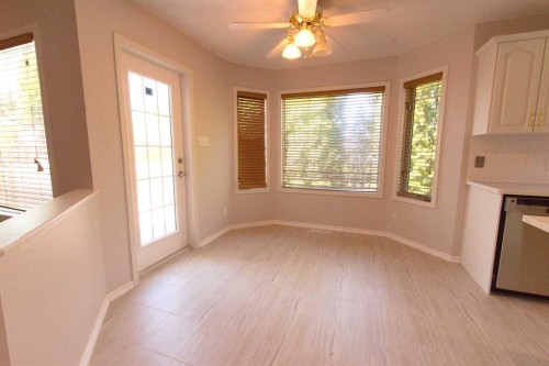 35 Park Meadows Place Se, Medicine Hat, AB - Indoor Photo Showing Other Room