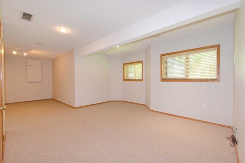 35 Park Meadows Place Se, Medicine Hat, AB - Indoor Photo Showing Other Room