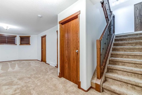 1048 Eagle Ridge Drive, Dunmore, AB - Indoor Photo Showing Other Room