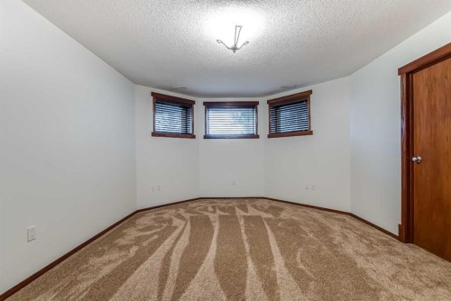1048 Eagle Ridge Drive, Dunmore, AB - Indoor Photo Showing Other Room