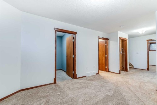 1048 Eagle Ridge Drive, Dunmore, AB - Indoor Photo Showing Other Room