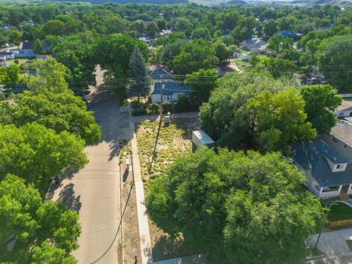 925 Yuill Street Se, Medicine Hat, AB 