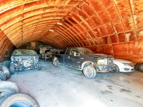 1-13402 Range Road 75, Rural Cypress County, AB - Indoor Photo Showing Garage