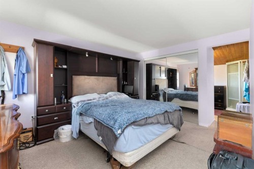 428 6 Street, Suffield, AB - Indoor Photo Showing Bedroom