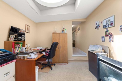 428 6 Street, Suffield, AB - Indoor Photo Showing Office