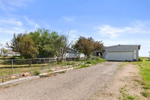 428 6 Street, Suffield, AB - Outdoor