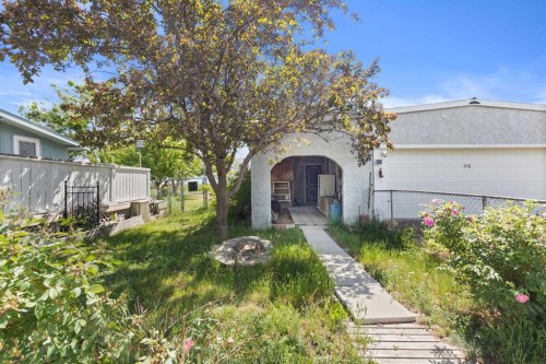 428 6 Street, Suffield, AB - Outdoor