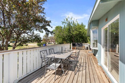 428 6 Street, Suffield, AB - Outdoor With Deck Patio Veranda With Exterior