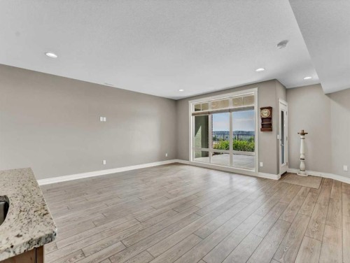 44 Palisades Mews Ne, Medicine Hat, AB - Indoor Photo Showing Other Room