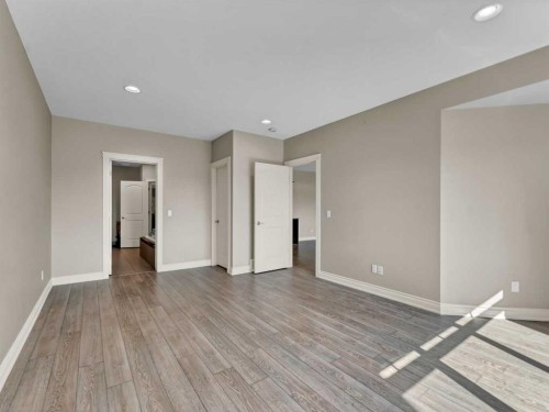 44 Palisades Mews Ne, Medicine Hat, AB - Indoor Photo Showing Other Room