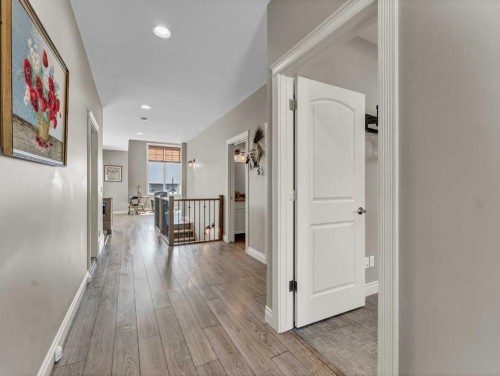 44 Palisades Mews Ne, Medicine Hat, AB - Indoor Photo Showing Other Room