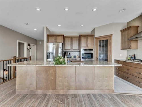 44 Palisades Mews Ne, Medicine Hat, AB - Indoor Photo Showing Kitchen