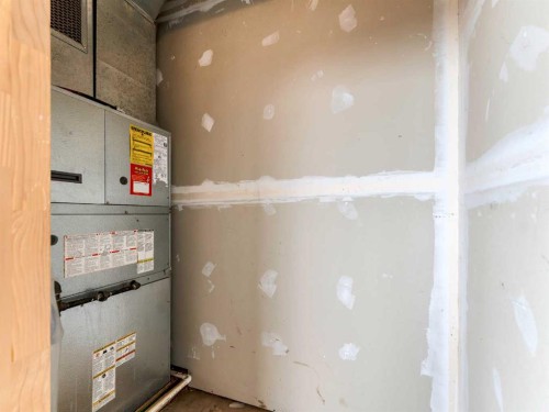 11-298 Somerset Way Se, Medicine Hat, AB - Indoor Photo Showing Basement