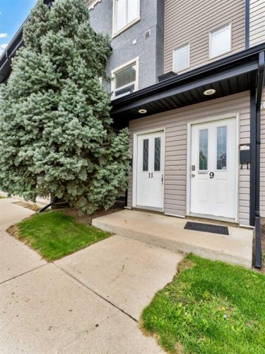11-298 Somerset Way Se, Medicine Hat, AB - Outdoor
