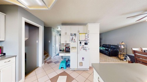 444 Sissons Crescent Se, Medicine Hat, AB - Indoor