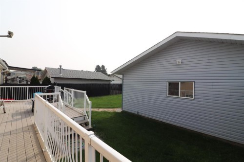 444 Sissons Crescent Se, Medicine Hat, AB - Outdoor With Exterior