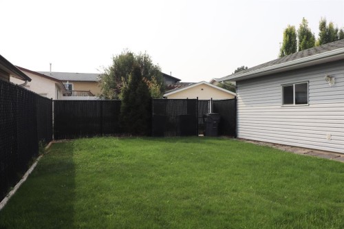 444 Sissons Crescent Se, Medicine Hat, AB - Outdoor With Exterior