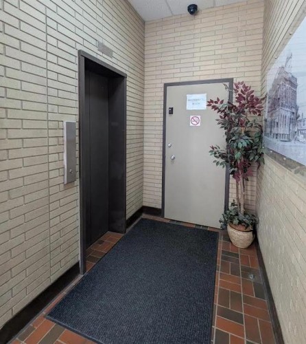 578-580 3 Street Se, Medicine Hat, AB 