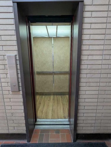 578-580 3 Street Se, Medicine Hat, AB 