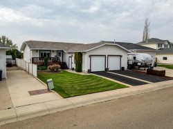 14 Redcliff Way SW Redcliff, AB T0J 2P0