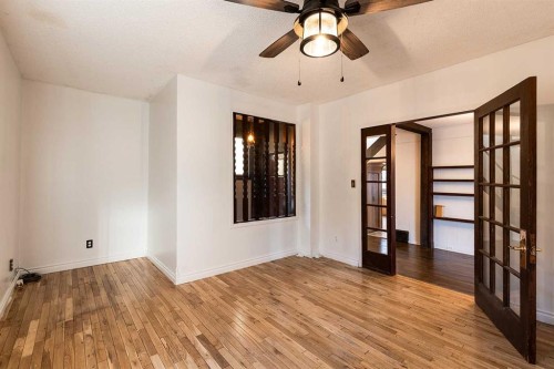 176 1 Street Sw, Medicine Hat, AB - Indoor Photo Showing Other Room