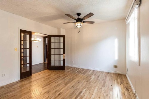 176 1 Street Sw, Medicine Hat, AB - Indoor Photo Showing Other Room