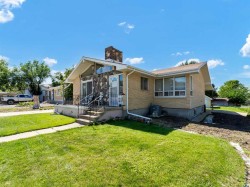 1702 15 Avenue SE Medicine Hat, AB T1A 3R5