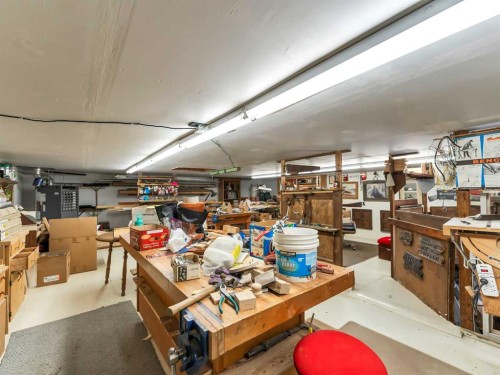 1702 15 Avenue Se, Medicine Hat, AB - Indoor With Storage