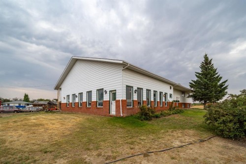 116 6 Avenue West, Empress, AB - Outdoor