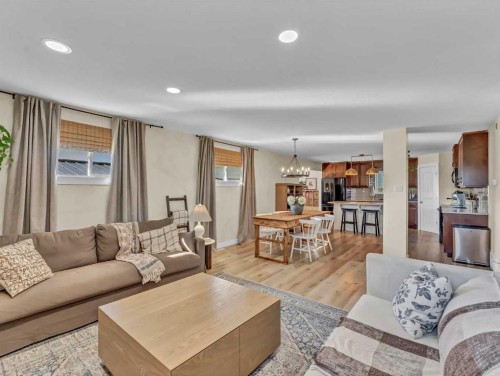 9-12301 Range Road 51A, Rural Cypress County, AB - Indoor Photo Showing Living Room