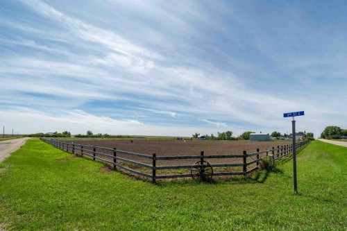 17 2 Street, Schuler, AB 