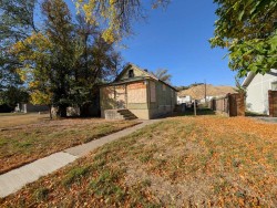 620 Spencer Street SE Medicine Hat, AB T1A 1Y7