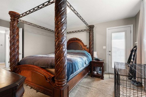 404 Jesmond Place Sw, Redcliff, AB - Indoor Photo Showing Bedroom