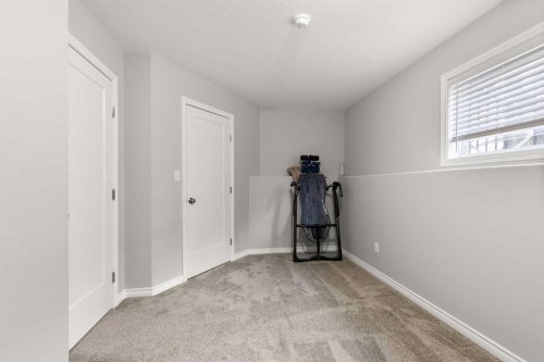 404 Jesmond Place Sw, Redcliff, AB - Indoor Photo Showing Other Room