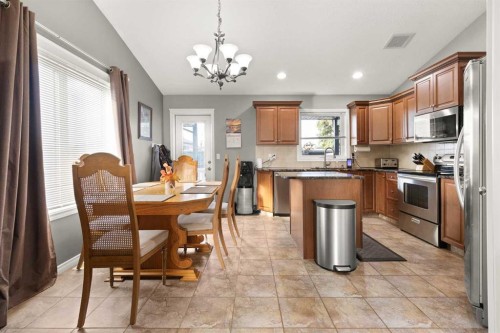 404 Jesmond Place Sw, Redcliff, AB - Indoor