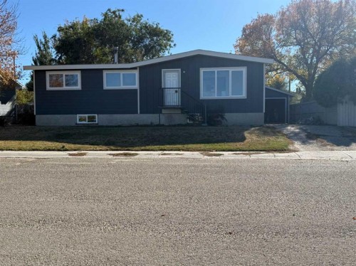 405 2 Avenue EAST Bow Island, AB T0K 0G0