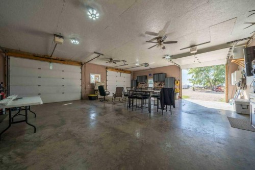 12323 Range Road 74, Rural Cypress County, AB - Indoor Photo Showing Garage