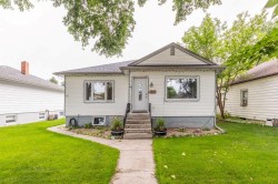 69 2 Street NW Medicine Hat, AB T1A 6J2