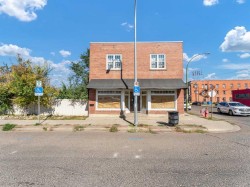 339 North Railway Street SE Medicine Hat, AB T1A 2Z1