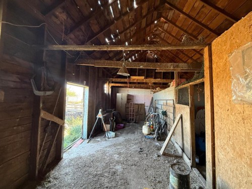 15507 Range Road 23, Schuler, AB - Indoor