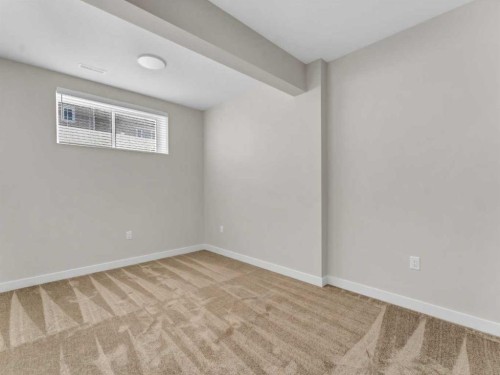 603-29 Somerset Road Se, Medicine Hat, AB - Indoor Photo Showing Other Room