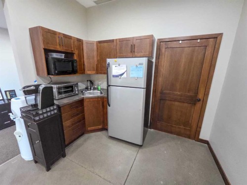 3-4002 9 Avenue North, Lethbridge, AB 