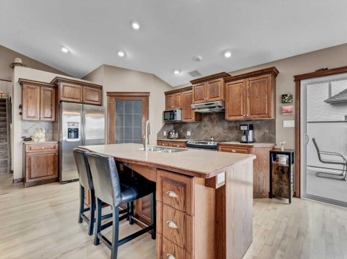 264 Sierra Road Sw, Medicine Hat, AB - Indoor Photo Showing Kitchen With Double Sink