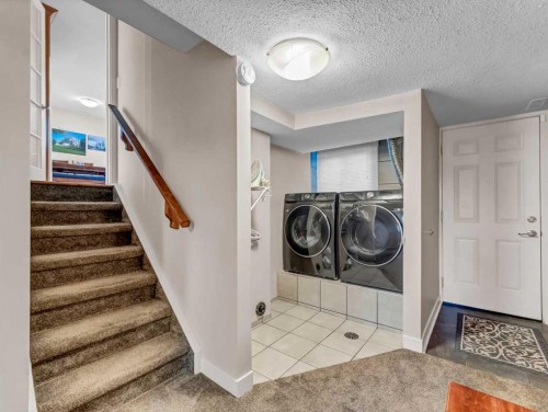 264 Shepherd Crescent Se, Medicine Hat, AB - Indoor Photo Showing Other Room