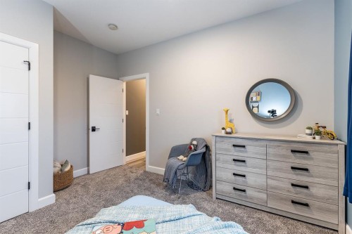 87-12107 Range Road 74, Rural Cypress County, AB - Indoor Photo Showing Bedroom