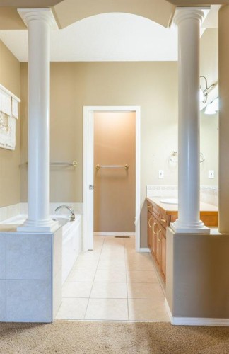 108 River Ridge Drive Nw, Medicine Hat, AB - Indoor