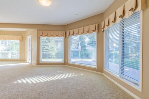 108 River Ridge Drive Nw, Medicine Hat, AB - Indoor Photo Showing Other Room