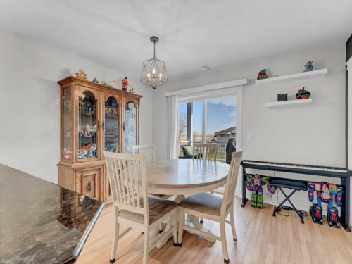 104 Northlands Pointe Ne, Medicine Hat, AB - Indoor Photo Showing Dining Room