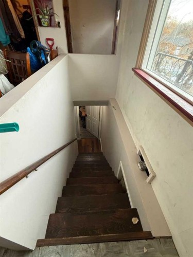 378 4 Street Sw, Medicine Hat, AB - Indoor Photo Showing Other Room